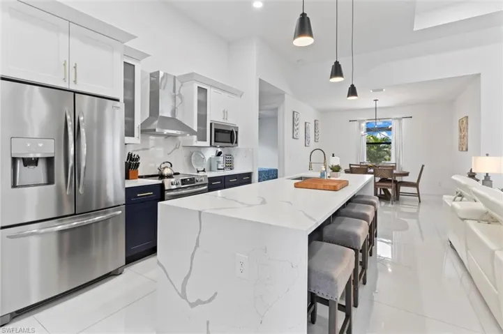 1 Nw 8th Ter, Cape Coral, Florida 33993