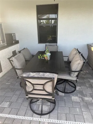 1 Nw 8th Ter, Cape Coral, Florida 33993