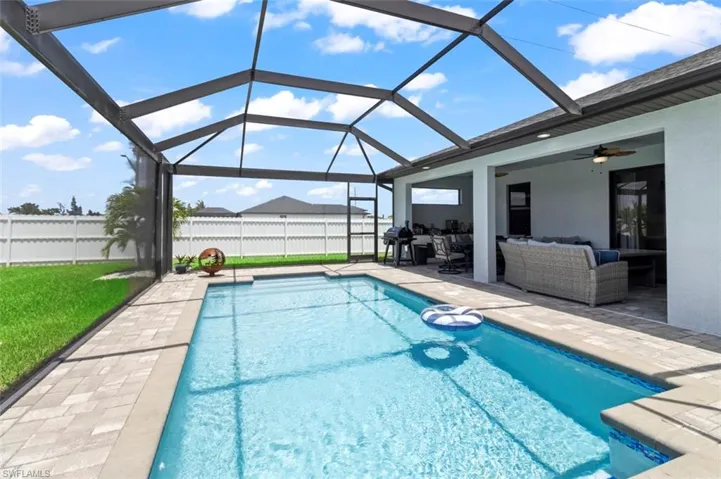 1 Nw 8th Ter, Cape Coral, Florida 33993