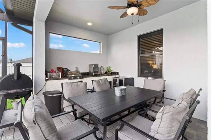 1 Nw 8th Ter, Cape Coral, Florida 33993