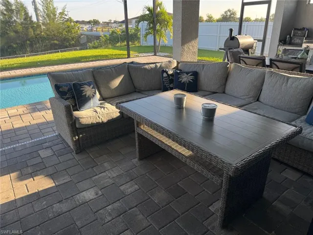1 Nw 8th Ter, Cape Coral, Florida 33993