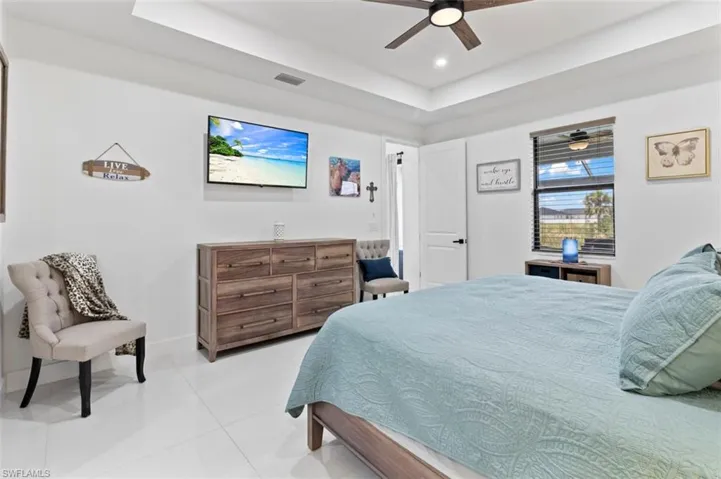 1 Nw 8th Ter, Cape Coral, Florida 33993