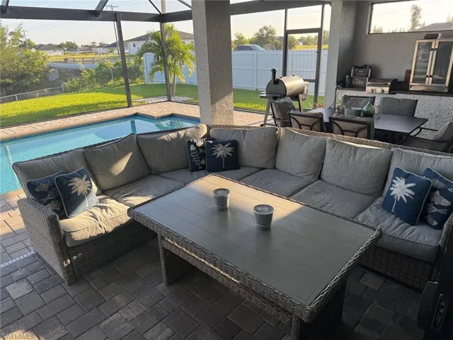 1 Nw 8th Ter, Cape Coral, Florida 33993