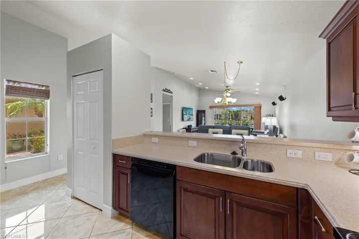 10309 Crepe Jasmine LN, FORT MYERS FL 33913