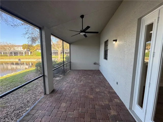 15091  Summit Place  CIR, Naples, FL 34119