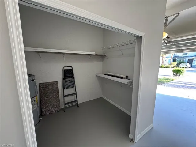 15091  Summit Place  CIR, Naples, FL 34119