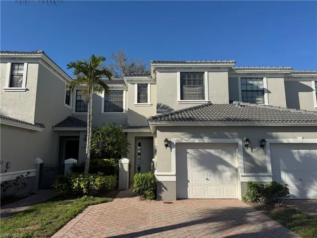 15091  Summit Place  CIR, Naples, FL 34119