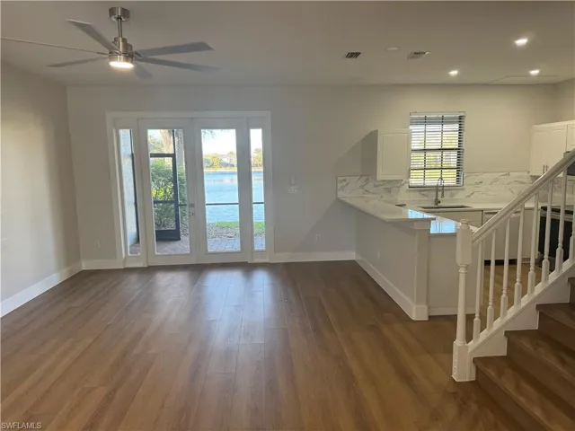 15091  Summit Place  CIR, Naples, FL 34119