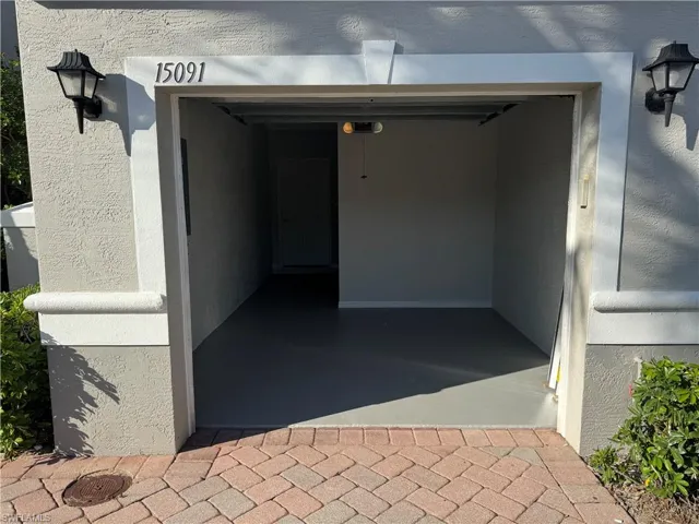 15091  Summit Place  CIR, Naples, FL 34119