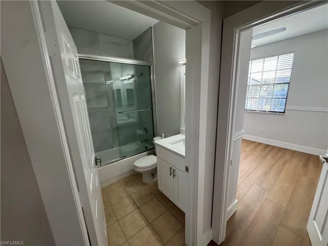 15091  Summit Place  CIR, Naples, FL 34119