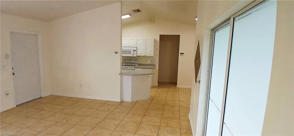 411 Juanita Pl Ne, Cape Coral, Florida 33909