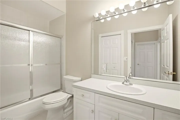 5072 Sorrento Ct, Cape Coral, Florida 33904