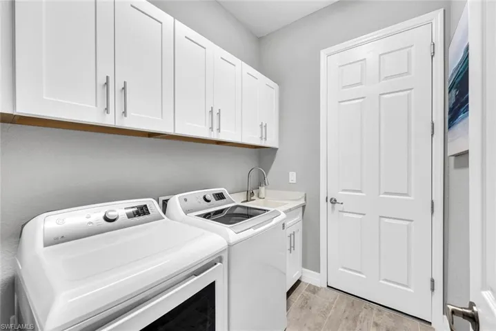 13480 Blue Bay Cir, Fort Myers, Florida 33913