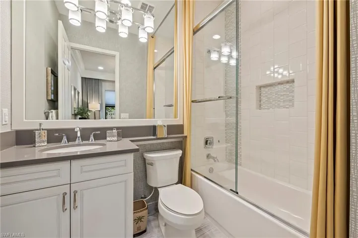 4056 Nova Ln. Naples FL 34119 - En suite bath 3