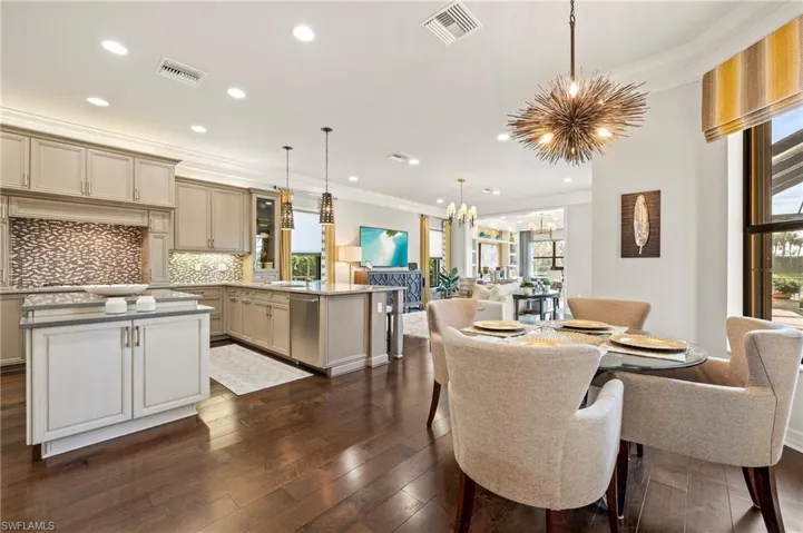 4056 Nova Ln. Naples FL 34119 - Breakfast nook overlooks pool and spa area