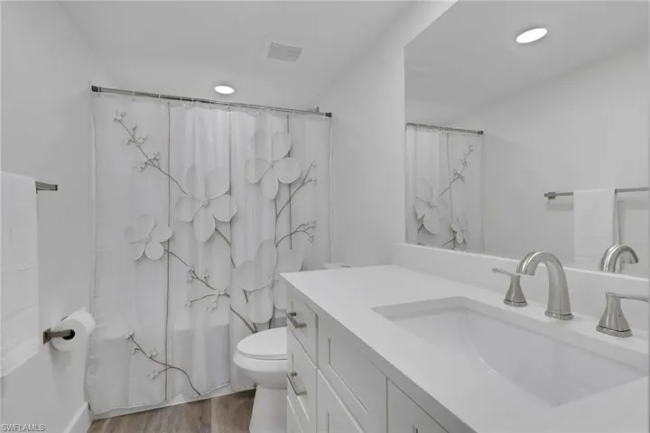 1740 Pine Valley Dr 213, Fort Myers, Florida 33907