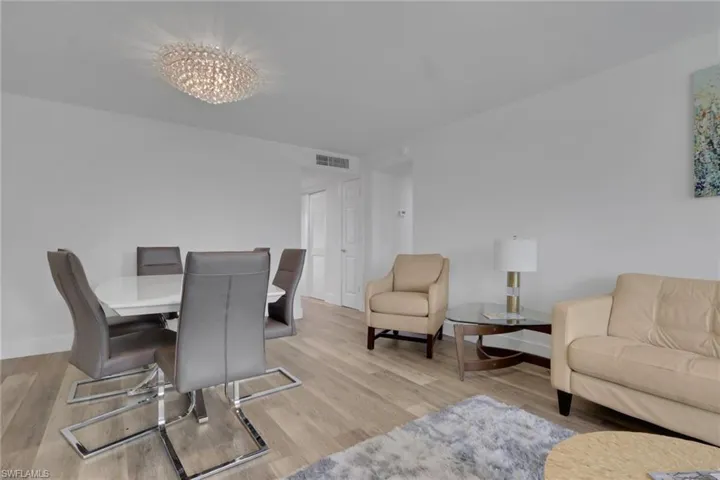 Dining/Living room