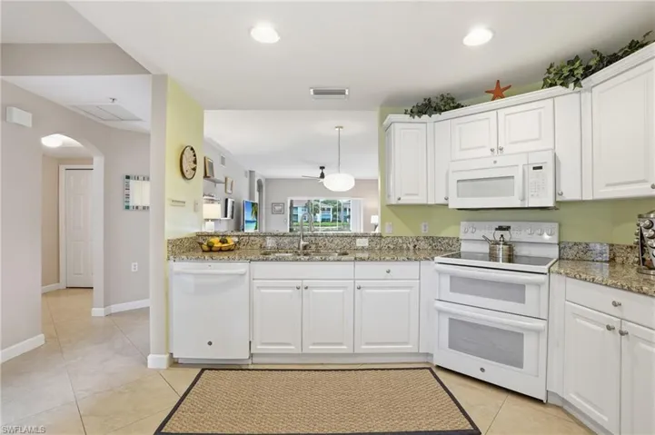 3039  Horizon  LN, Naples, FL 34109