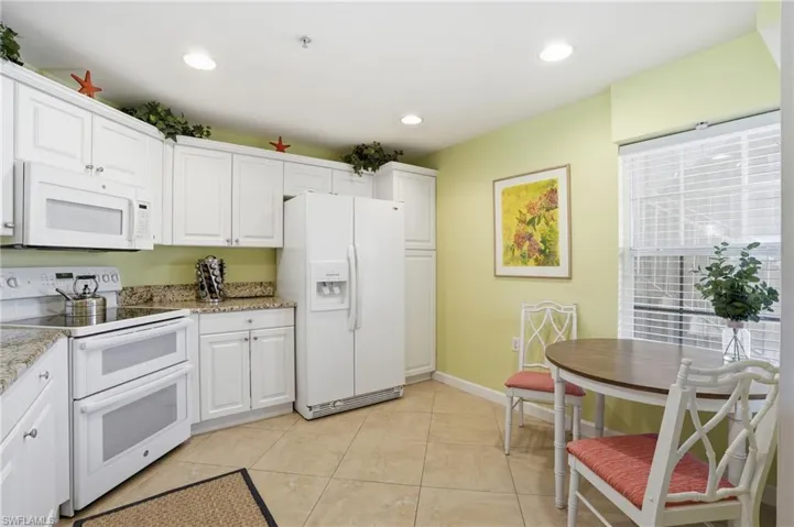 3039 Horizon Ln 2105, Naples, Florida 34109