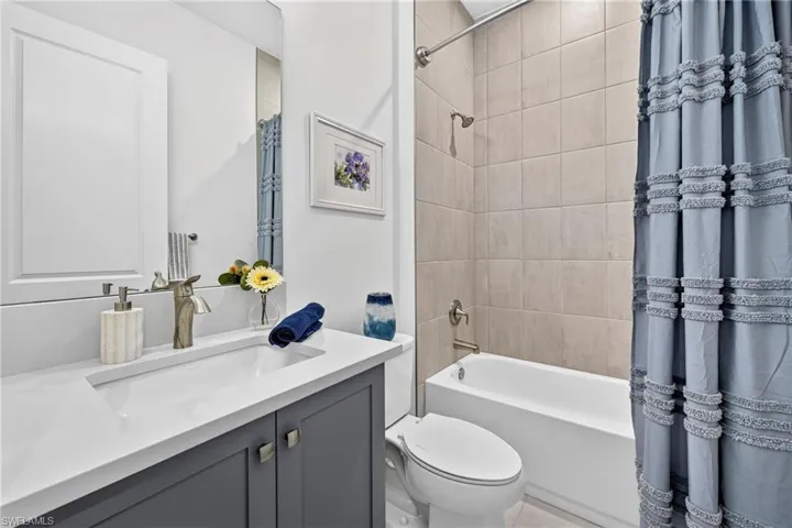20702 Fair Oak Ln, Estero, Florida 33928