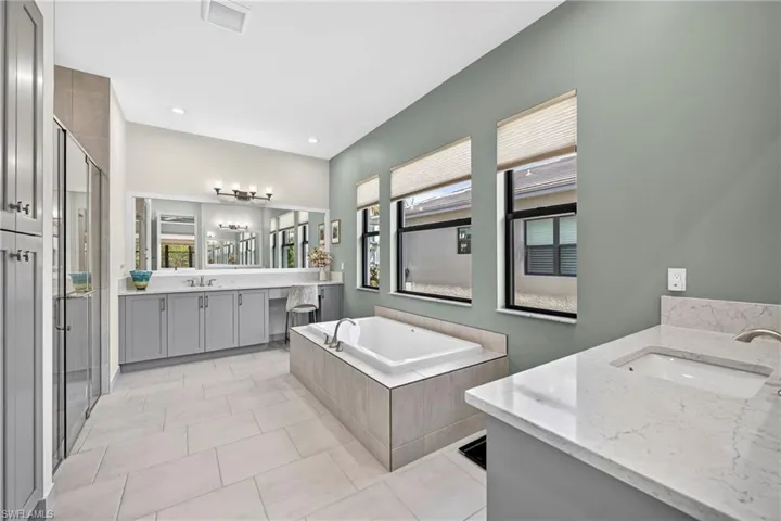 20702 Fair Oak Ln, Estero, Florida 33928