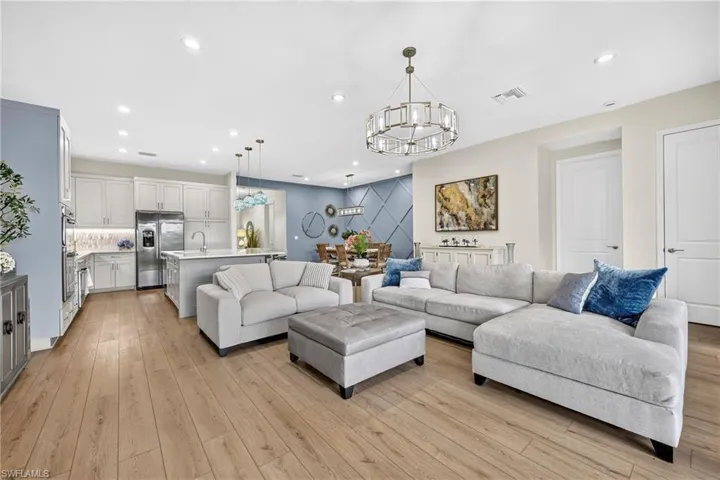 20702 Fair Oak Ln, Estero, Florida 33928