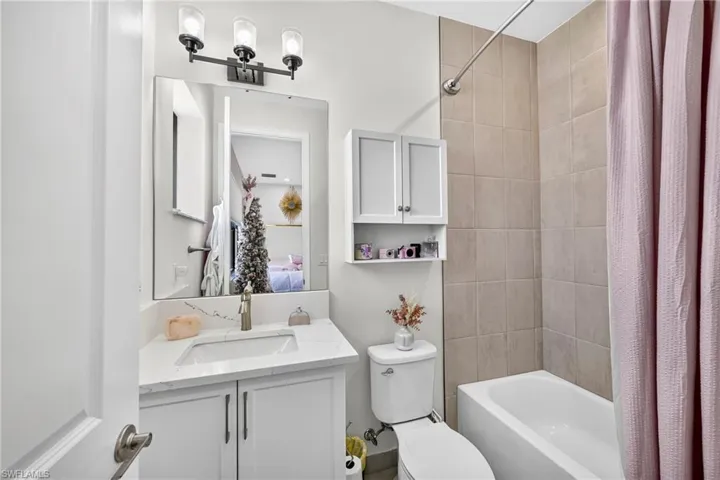20702 Fair Oak Ln, Estero, Florida 33928