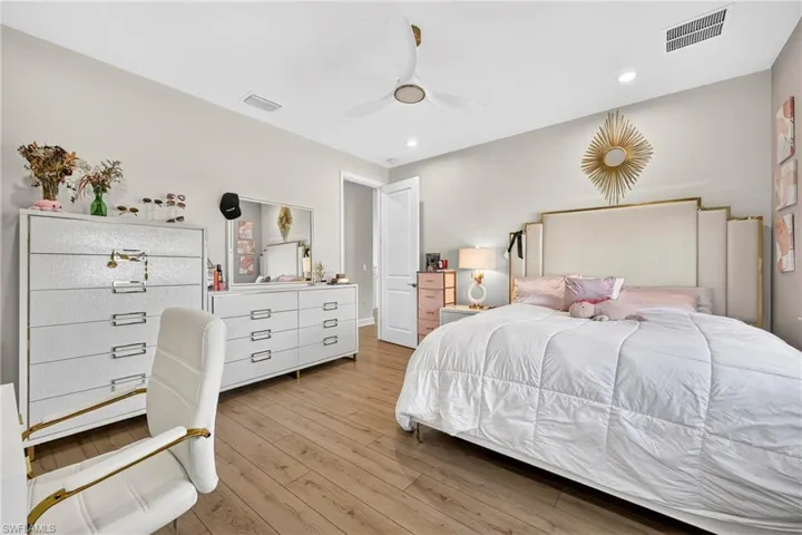 20702 Fair Oak Ln, Estero, Florida 33928