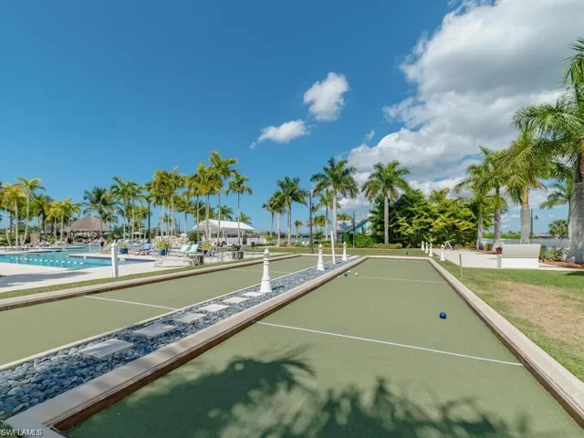 14338  Laguna Springs  LN, Naples, FL 34114