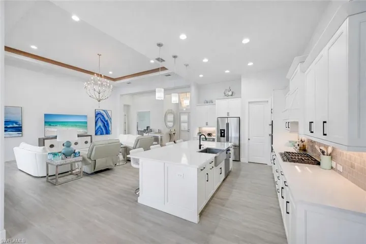 14338  Laguna Springs  LN, Naples, FL 34114