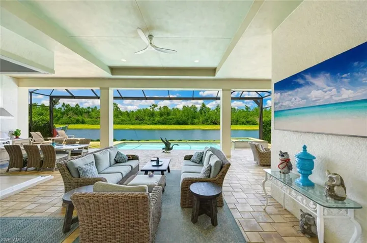 14338  Laguna Springs  LN, Naples, FL 34114