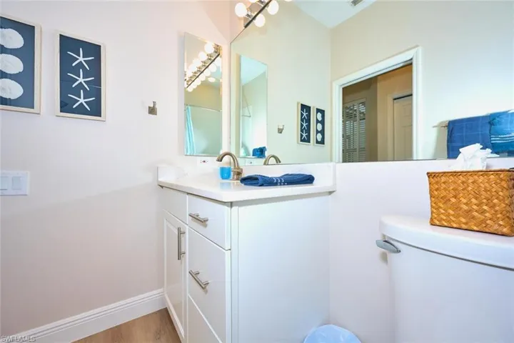 8837 E Bay Cir, Fort Myers, Florida 33908