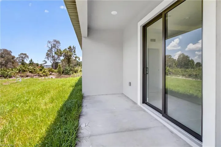 911 Panda Dr, Lehigh Acres, Florida 33974