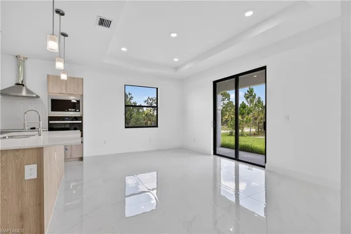 911 Panda Dr, Lehigh Acres, Florida 33974