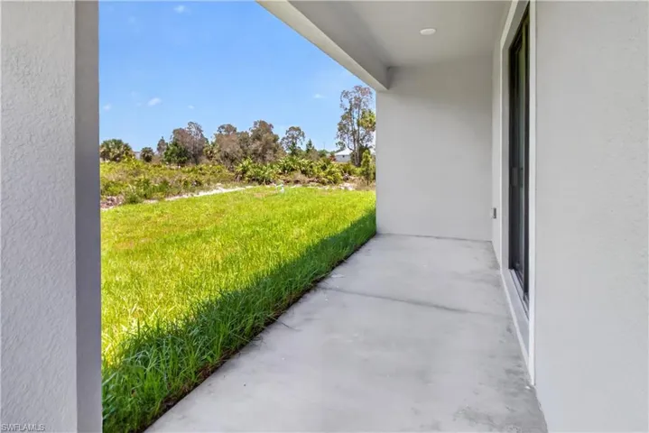 911 Panda Dr, Lehigh Acres, Florida 33974
