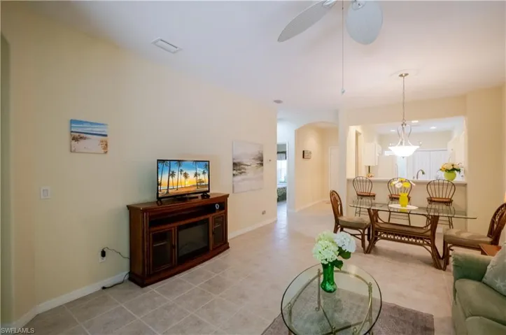 3600 Rue Alec Loop 4, North Fort Myers, Florida 33917