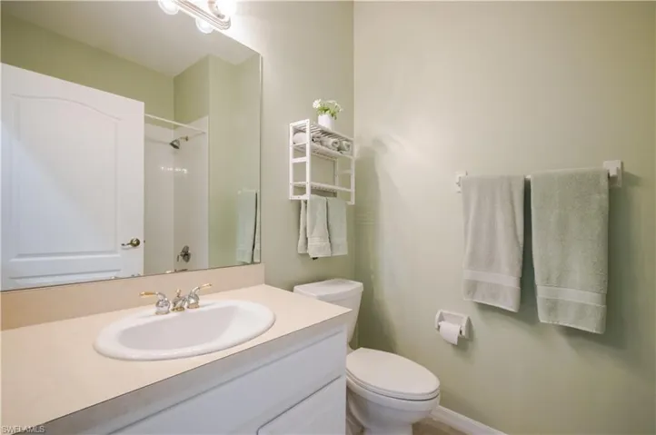 3600 Rue Alec Loop 4, North Fort Myers, Florida 33917