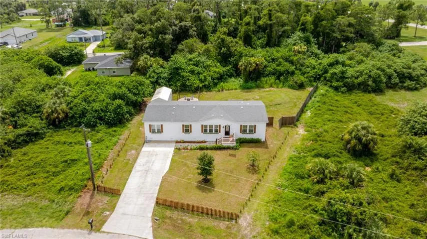 3005 Mignon Cir, Labelle, Florida 33935