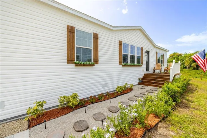 3005 Mignon Cir, Labelle, Florida 33935
