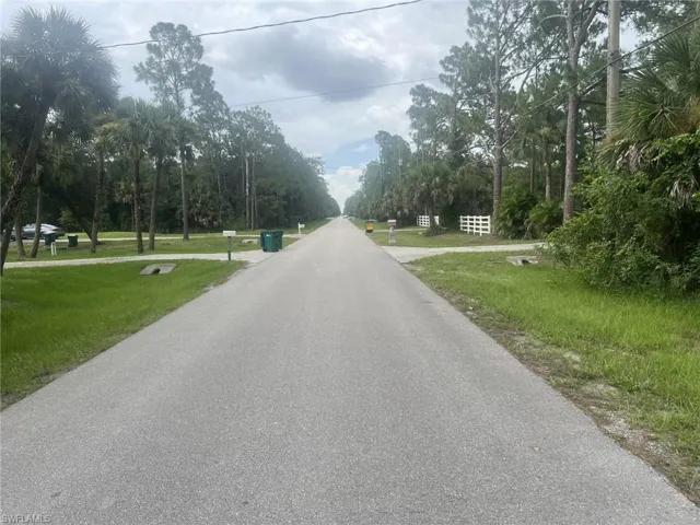 View of street looking east towards Everglades Blvd.