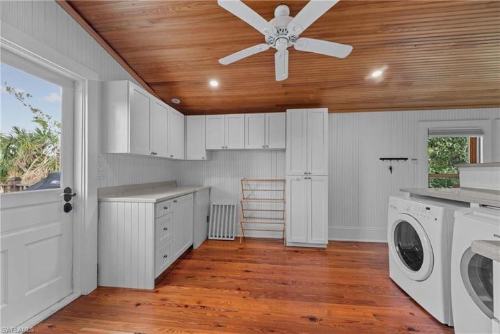 Laundry Room - Pantry