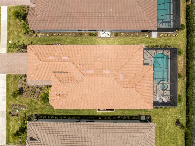 Bird's eye view of a pool area