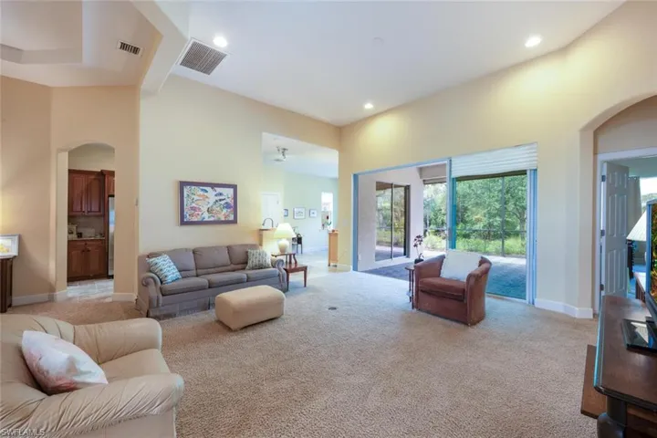 8150 Valiant Dr, Naples Fl 34104