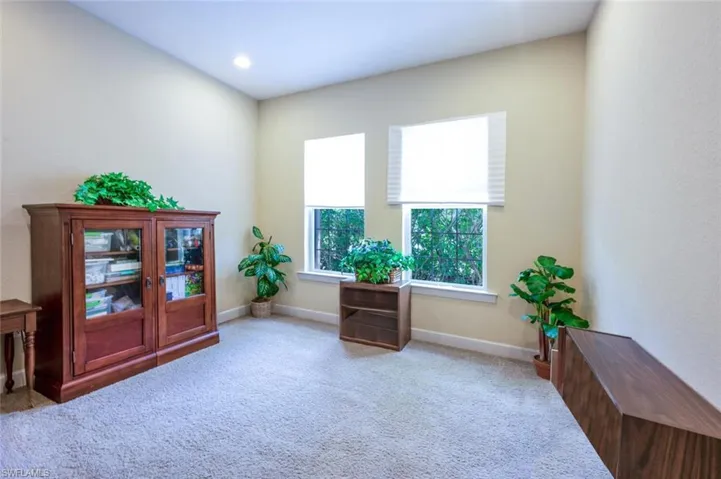 8150 Valiant Dr, Naples Fl 34104