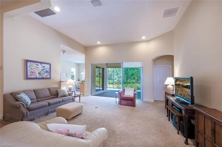 8150 Valiant Dr, Naples Fl 34104