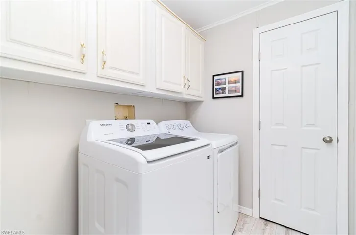 17561 Canal Cove Ct, Fort Myers Beach, Florida 33931