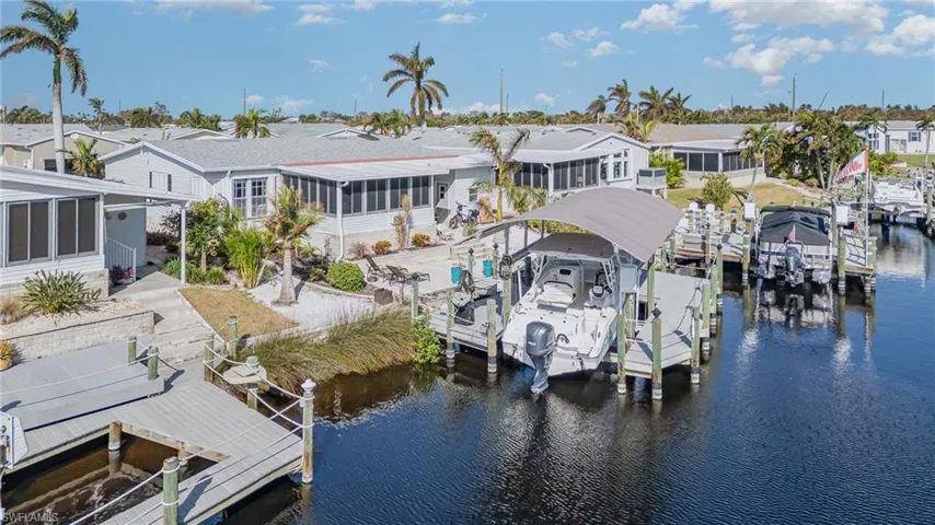 17561 Canal Cove Ct, Fort Myers Beach, Florida 33931