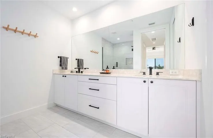 1111  Central  AVE, Naples, FL 34102