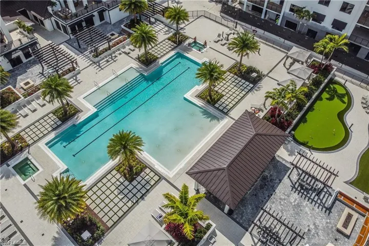 1111  Central  AVE, Naples, FL 34102
