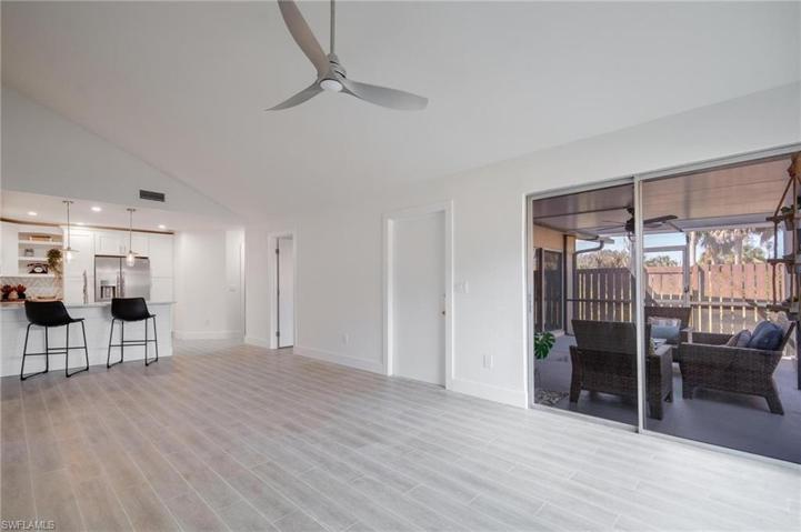 6382 Royal Woods DR, FORT MYERS FL 33908